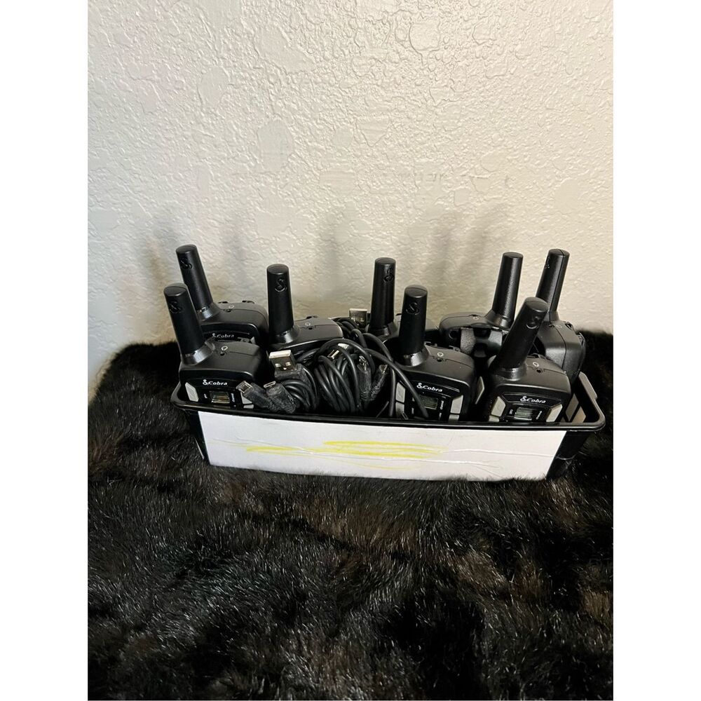 Cobra Two Way Radio cxt145 set of 8 with charging cables